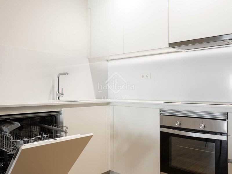 Foto 0006e4d1-905a-4d42-98c7-eb6c5526f2b2. Rent flat with heating in La Vila Olímpica del Poblenou Barcelona