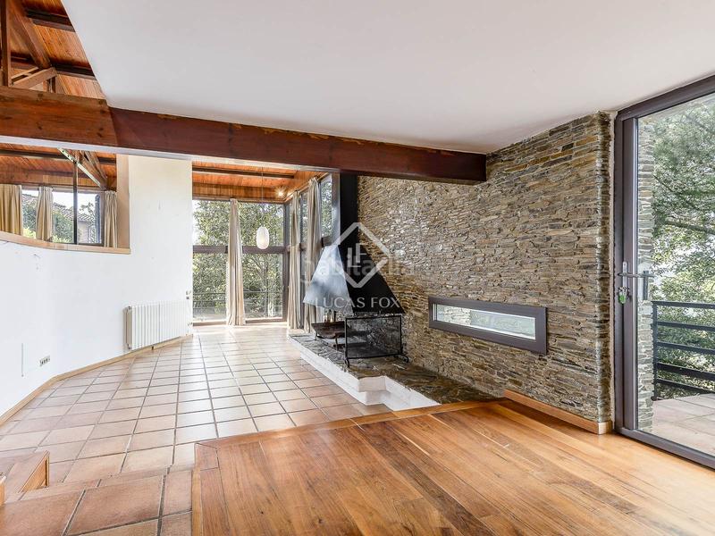 Foto 3eca1ffd-7e06-4898-8175-7a32cb2f777a. Chalet con riscaldamento parcheggio piscina in Vallvidrera - Tibidabo - Les Planes Barcelona