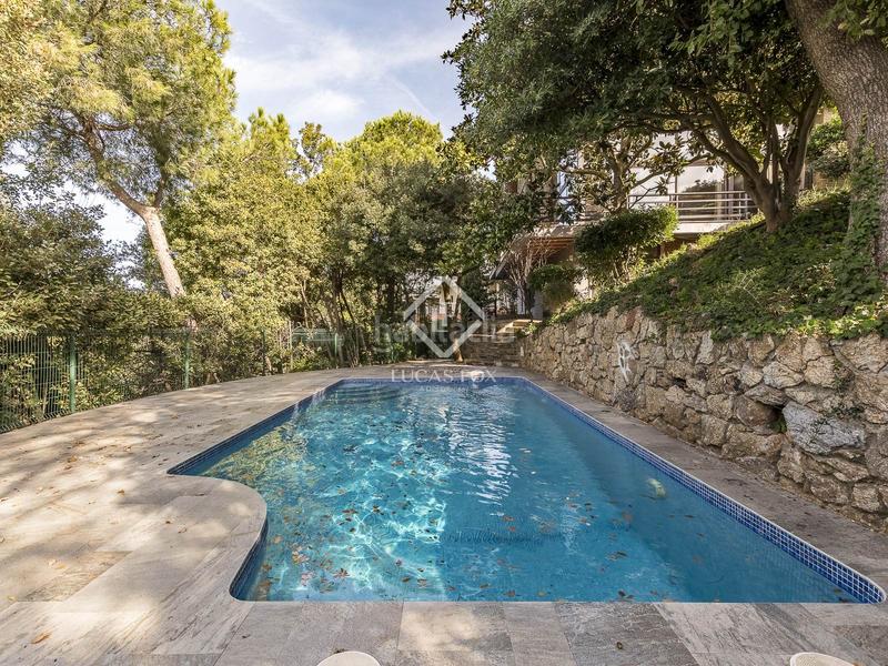 Foto 4fe2bf29-7dc9-42dd-894b-bb82b78f8bd0. Chalet con riscaldamento parcheggio piscina in Vallvidrera - Tibidabo - Les Planes Barcelona