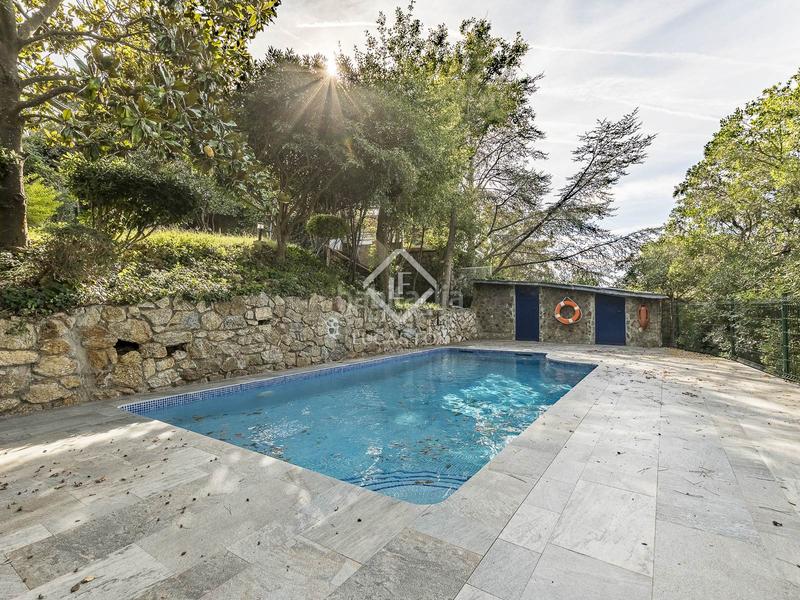 Foto a51ab312-a8ff-4e20-bcb4-7e927053c49f. Chalet con riscaldamento parcheggio piscina in Vallvidrera - Tibidabo - Les Planes Barcelona