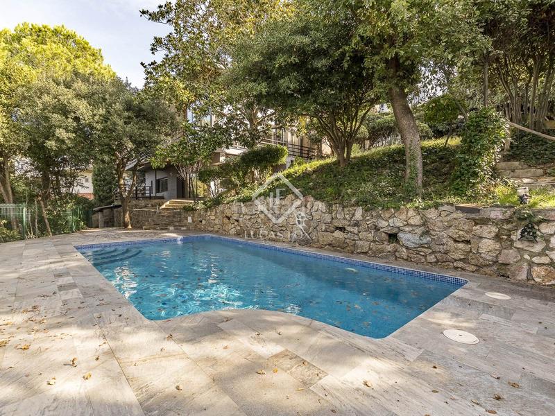 Foto cd86abe1-aadb-4375-9fe0-34481a8ade52. Chalet con riscaldamento parcheggio piscina in Vallvidrera - Tibidabo - Les Planes Barcelona