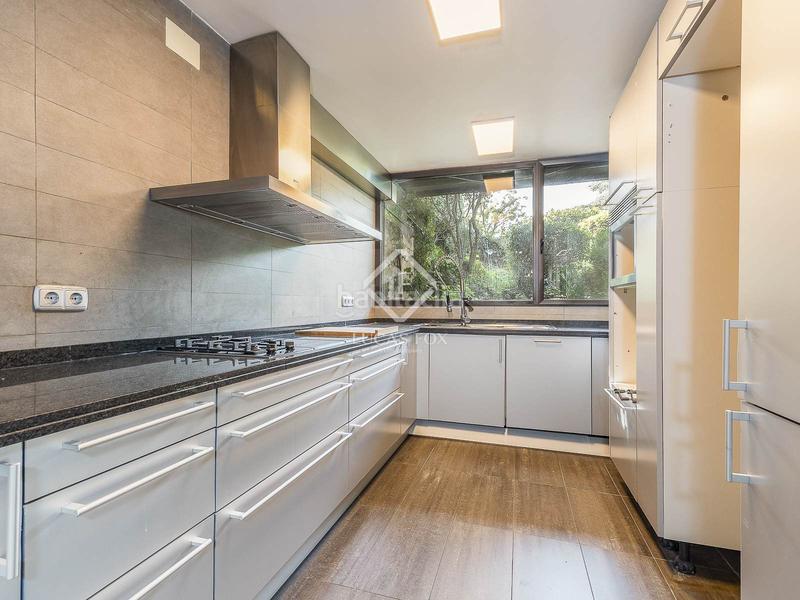 Foto e338162a-5529-44f8-a841-f1ba440d7686. Chalet con riscaldamento parcheggio piscina in Vallvidrera - Tibidabo - Les Planes Barcelona