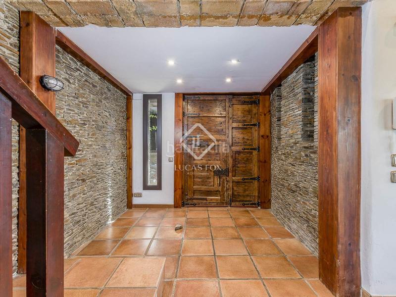 Foto fb8bf931-8d7d-4bb8-8f80-eed7874edbac. Chalet con riscaldamento parcheggio piscina in Vallvidrera - Tibidabo - Les Planes Barcelona