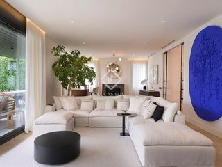 Miete Chalet in Sarrià. Casavilla en excelentes condiciones con cinco dormitorios en alq