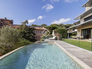 Rent Chalet in Sarrià. Casavilla en excelentes condiciones con cinco dormitorios en alq