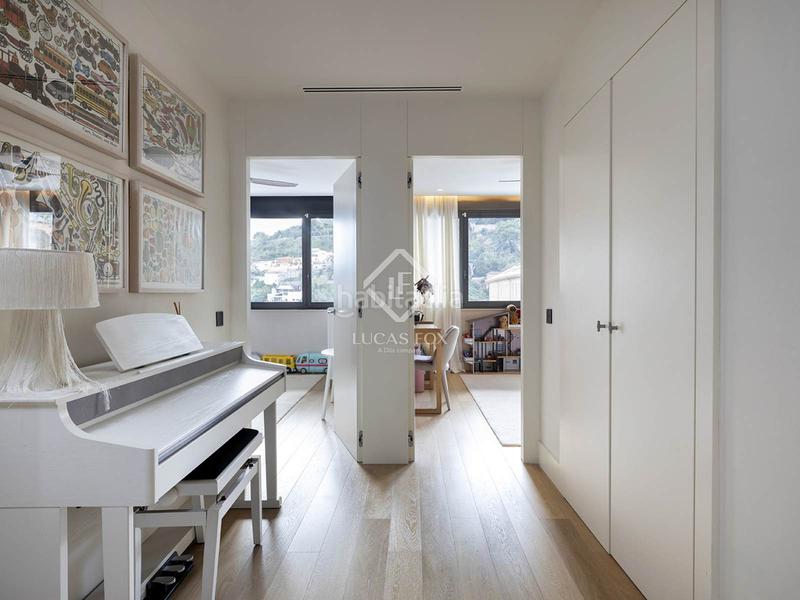 Foto 40f982f7-0b78-4832-8629-f7b3f61868c3. Alquiler chalet casavilla en excelentes condiciones con cinco dormitorios en alquiler en pedralbes en Barcelona