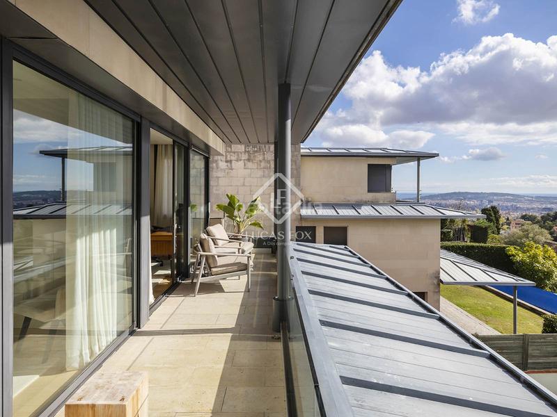 Foto 4a9a602a-b84b-4653-ae7f-fc64f0456709. Alquiler chalet casavilla en excelentes condiciones con cinco dormitorios en alquiler en pedralbes en Barcelona