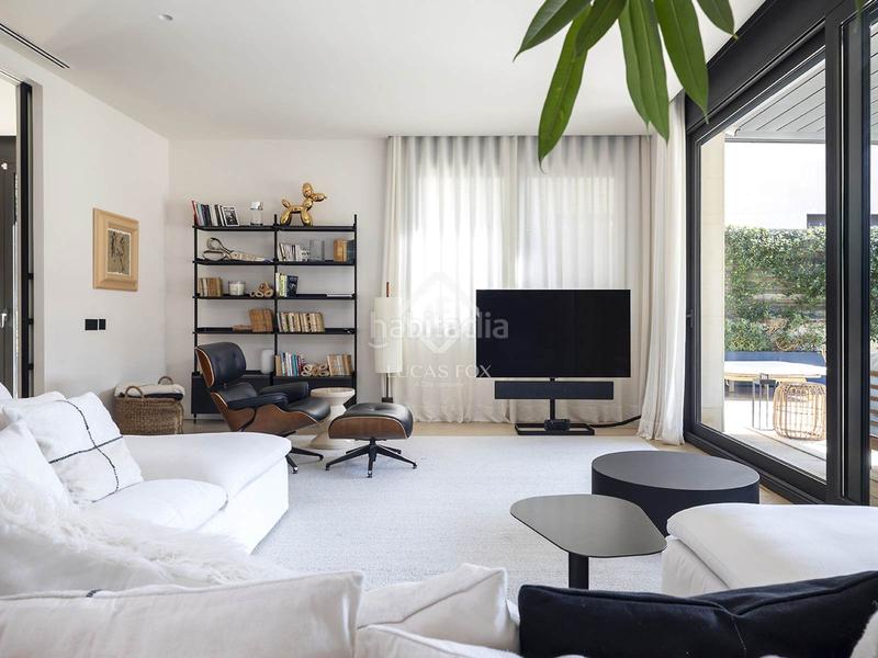 Foto 4d11c6f8-8dee-4ede-a9a3-bd79de6c797e. Alquiler chalet casavilla en excelentes condiciones con cinco dormitorios en alquiler en pedralbes en Barcelona