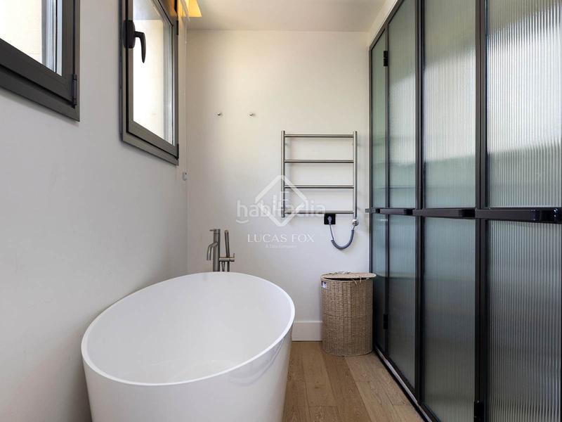 Foto d470dde4-3e0c-4354-b945-330a4f66810f. Alquiler chalet casavilla en excelentes condiciones con cinco dormitorios en alquiler en pedralbes en Barcelona