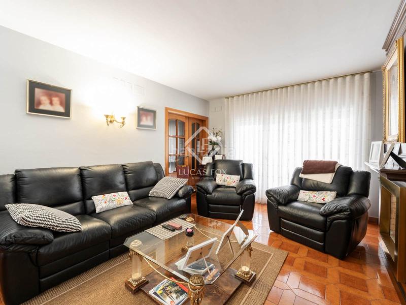 Foto f7a9caf9-5741-428f-af9e-c85fd0d4f531. Chalet villa familiar en Montmar piscina y jardín privados en Castelldefels