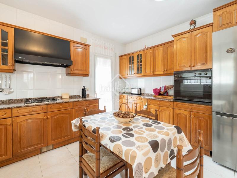 Foto 2f186139-823d-4b96-a883-63b5585b886b. Xalet amb calefacció aparcament piscina a Montmar Castelldefels