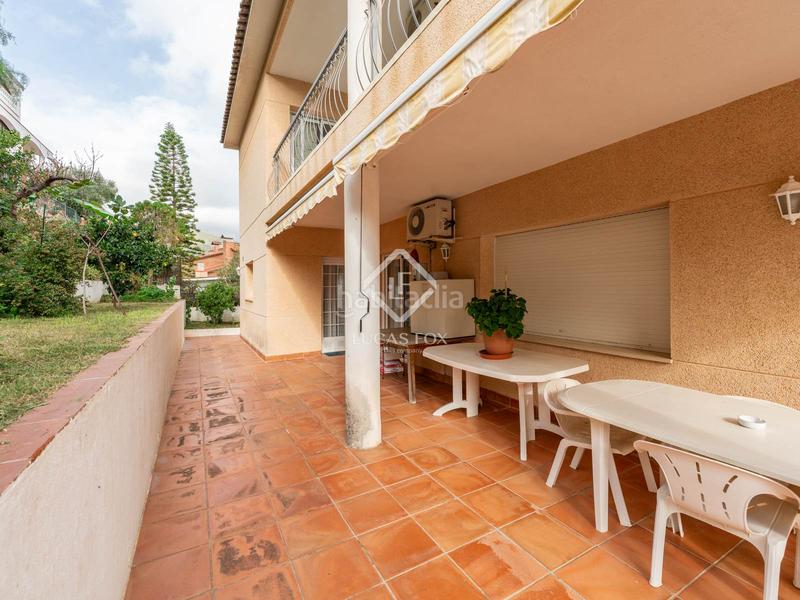 Foto 6b321a70-8255-4a04-9154-6751f752ab7d. Xalet amb calefacció aparcament piscina a Montmar Castelldefels