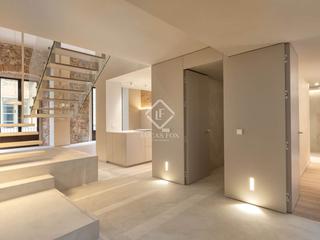 Pis a Centre-Barri Vell. Piso con encanto histórico y comodidades modernas en venta en el