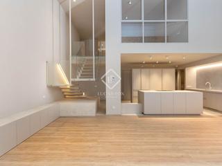 Piso en Centre-Barri Vell. Piso con encanto histórico y comodidades modernas en venta en el