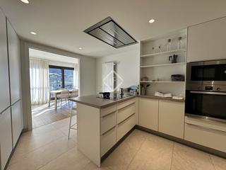 Miete Etagenwohnung in Centro. Piso en excelentes condiciones de 4 dormitorios  en alquiler en