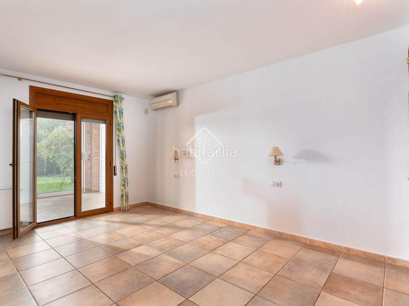 Foto 5ef0e803-2a8a-4d42-9d67-2db536bc697c. Chalet avec parking piscine dans Peralada