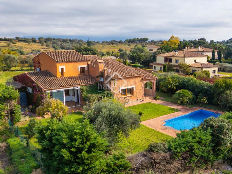 Foto 92ee3e7d-06d7-463a-acf8-0b6232418425. Chalet avec parking piscine dans Peralada