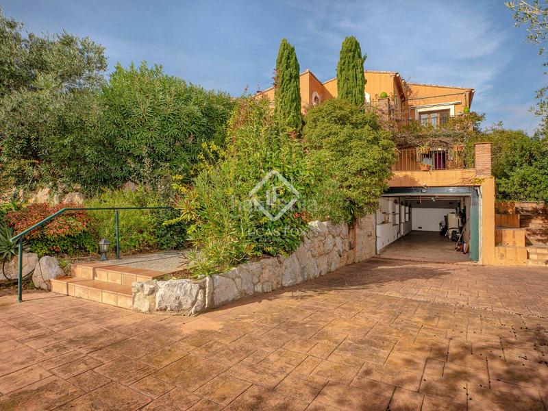 Foto bab21b63-9785-4805-a792-c58d7d7b1957. Chalet avec parking piscine dans Peralada