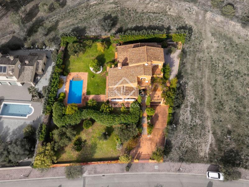 Foto c942e790-0c98-4b2e-9df1-d5e9aaeb6dbd. Chalet avec parking piscine dans Peralada