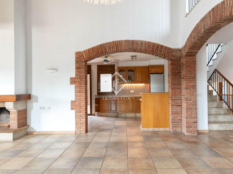 Foto cfa08992-15b2-4436-80ee-96874df9b643. Chalet avec parking piscine dans Peralada