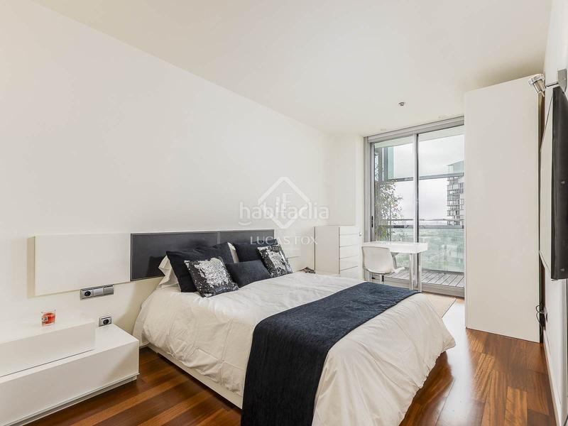 Foto 3c7e763b-5607-4f54-8713-26352036d767. Etagenwohnung mit heizung parking pool in Diagonal Mar i el Front Marítim del Poblenou Barcelona