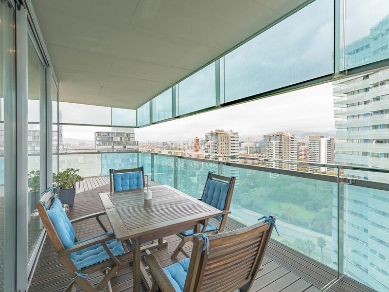 Foto b82bb471-344e-4606-bc4c-d19ac687ec24. Etagenwohnung mit heizung parking pool in Diagonal Mar i el Front Marítim del Poblenou Barcelona