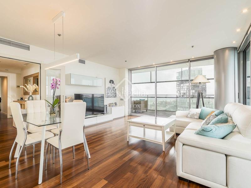 Foto bff2be65-d73a-45fd-b59a-b6bbe113159b. Etagenwohnung mit heizung parking pool in Diagonal Mar i el Front Marítim del Poblenou Barcelona