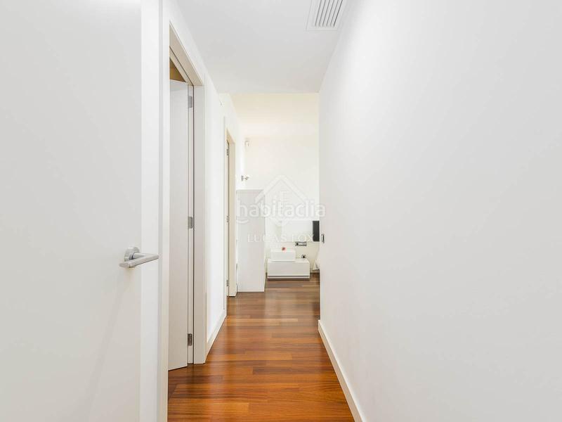 Foto c18289ba-2768-449e-b603-0c268dd7d2c6. Etagenwohnung mit heizung parking pool in Diagonal Mar i el Front Marítim del Poblenou Barcelona