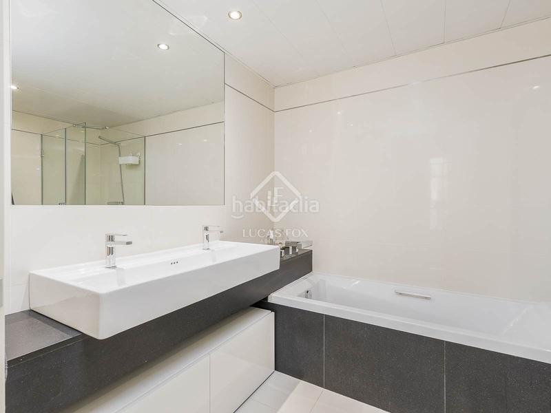 Foto dce9c74b-61cb-475f-9d1c-9eed2f7e7099. Etagenwohnung mit heizung parking pool in Diagonal Mar i el Front Marítim del Poblenou Barcelona