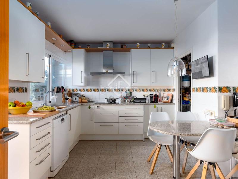 Foto 6cd89010-c7ae-4930-ac12-e22562235cf5. Chalet con riscaldamento parcheggio piscina in Urbanitzacions Sant Pol de Mar