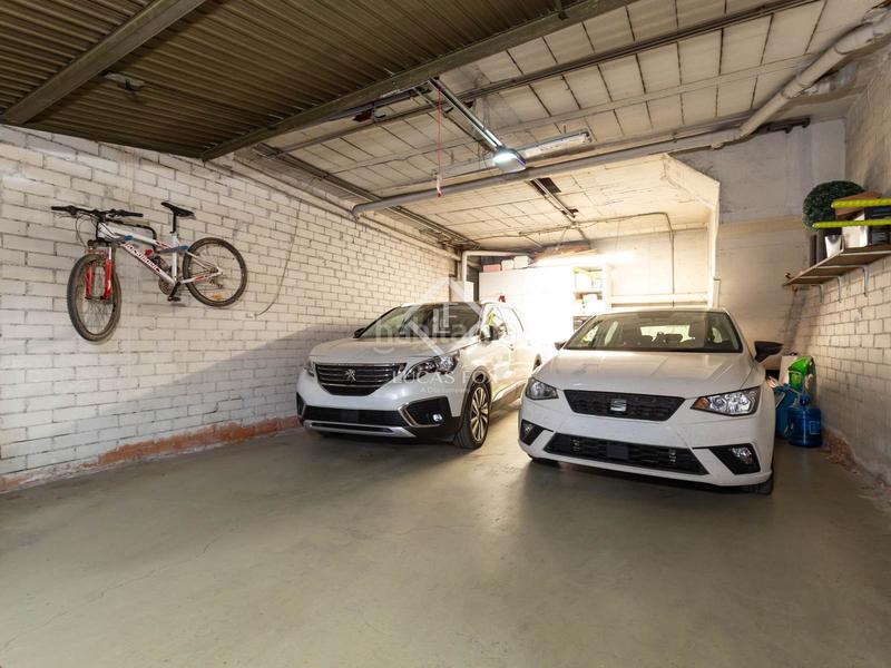 Foto 40c67d64-2843-4dcb-8a65-7db94d0e5966. Chalet with parking in Centre Sant Joan Despí