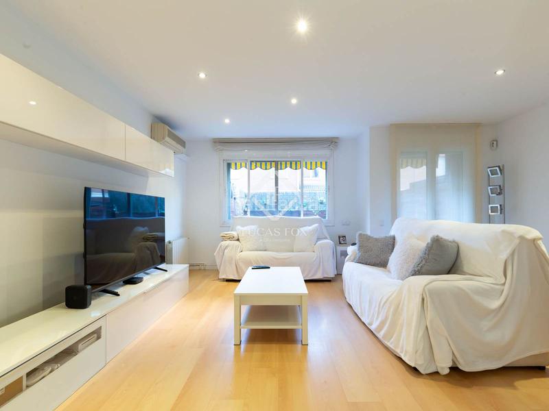 Foto 691a3cbc-edc4-4ac8-aa35-13b86dd2c0c4. Chalet with parking in Centre Sant Joan Despí