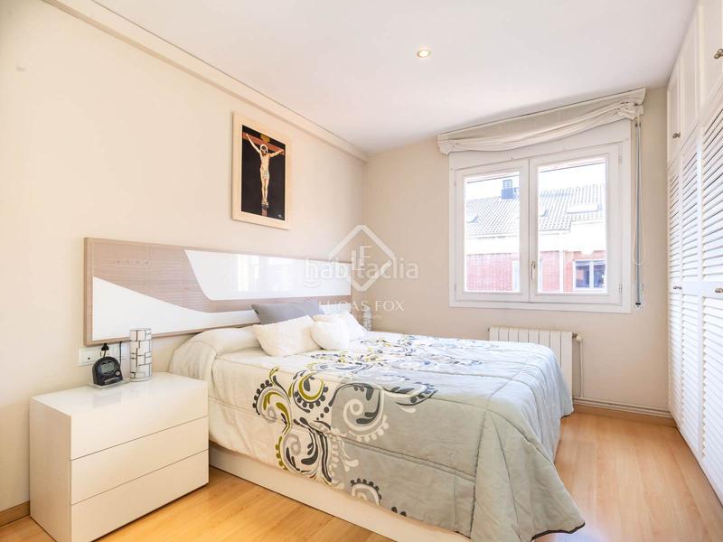 Foto 7ab5dfe2-32a4-47b0-b862-d6cce3ade718. Chalet with parking in Centre Sant Joan Despí