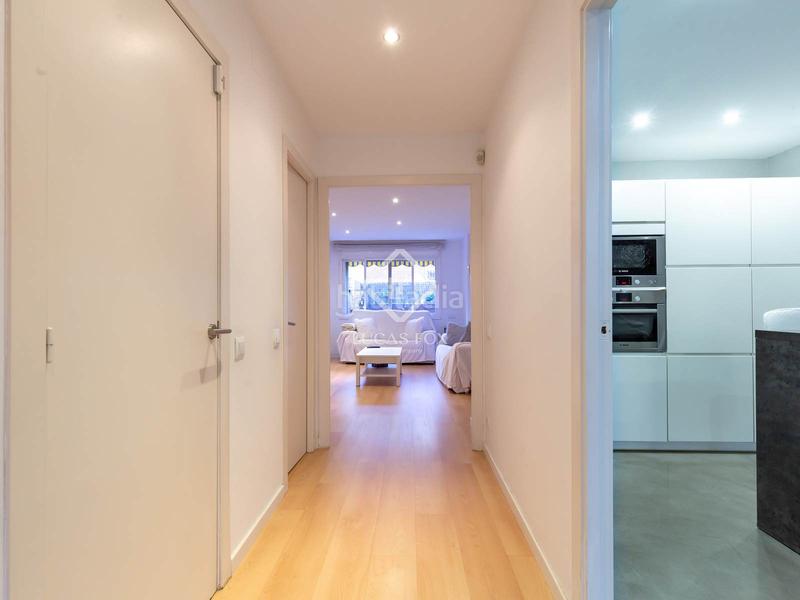 Foto 9488aaa5-e40a-4824-b654-a8b192cfe815. Chalet with parking in Centre Sant Joan Despí