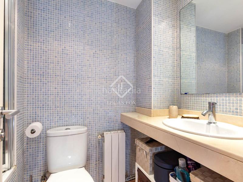 Foto 9c2b57ce-370e-4dee-8883-378669cf2c6e. Chalet with parking in Centre Sant Joan Despí