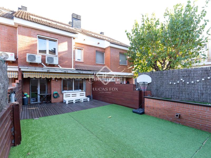Foto a9505431-1346-4865-83c2-bb7d76729398. Chalet with parking in Centre Sant Joan Despí