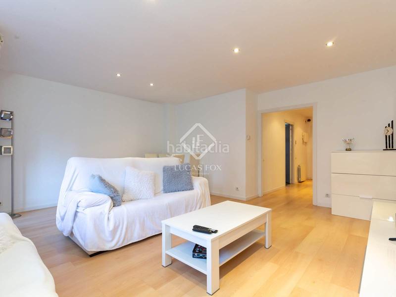 Foto b6193d1f-2a2c-45cf-90e3-f572996d5bd2. Chalet with parking in Centre Sant Joan Despí