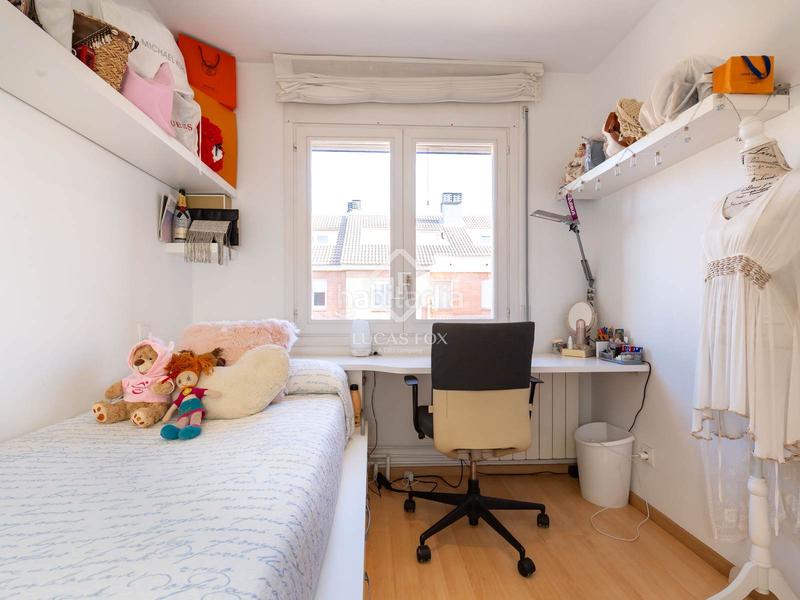 Foto cb6e43f8-0428-47ff-b458-abbcd0803758. Chalet with parking in Centre Sant Joan Despí