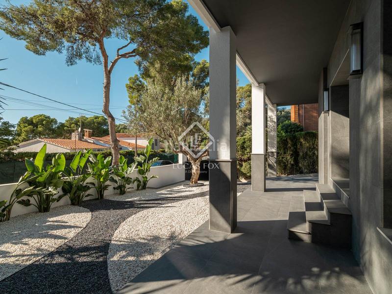 Foto 7a772bdb-0703-41aa-80b0-50293da33810. Chalet mit parking pool in Bellamar Castelldefels