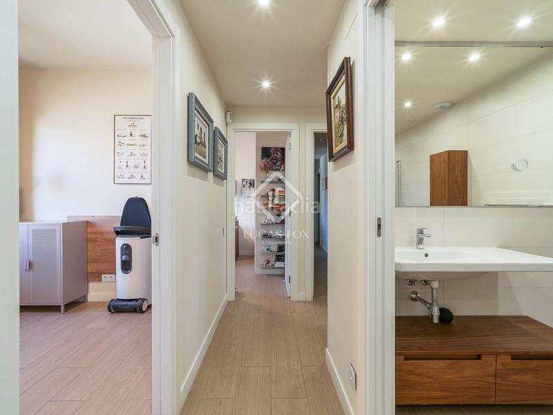 Foto 1a326c6d-034c-446b-8671-6f3b80bb444d. Attique avec chauffage parking dans Poblenou Barcelona