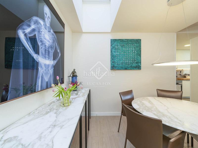 Foto 53882847-7613-4dbd-bc5b-ad64808eda26. Attique avec chauffage parking dans Poblenou Barcelona