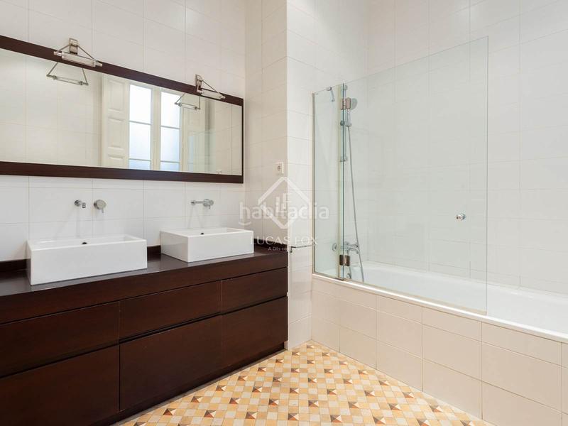 Foto 5db4e8a7-27ff-4dd0-bb20-ea21b746d782. Miete etagenwohnung mit heizung in Dreta de l´Eixample Barcelona