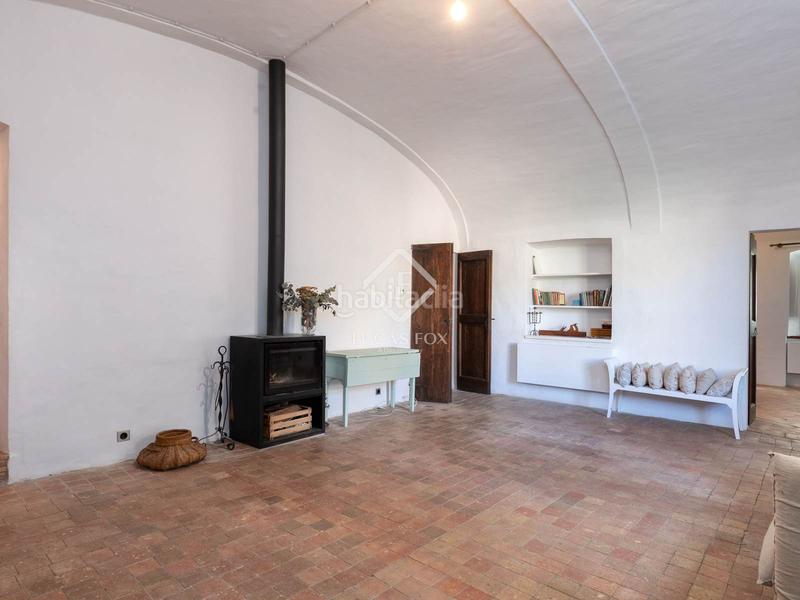 Foto dddaa4ac-3ef4-4e0e-b592-06cdc762599e. Bauernhof mit heizung in Rupià