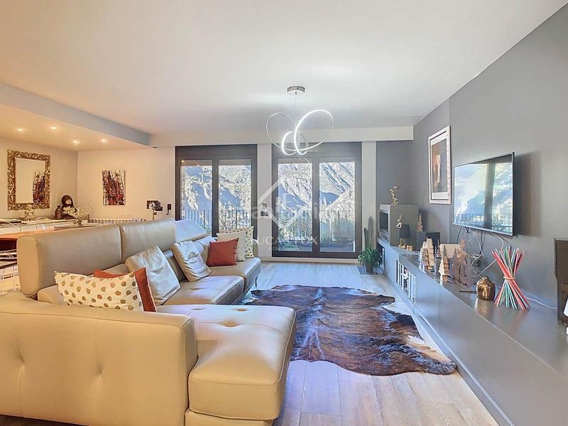 Foto 88c076de-dbd8-450e-92ab-ae0327730adc. Chalet mit heizung parking in Ciudad Universitaria Madrid