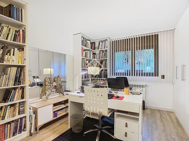 Foto b0fd2a52-fcae-4dd3-9a0f-1f5cd9990d3f. Chalet mit heizung parking in Ciudad Universitaria Madrid