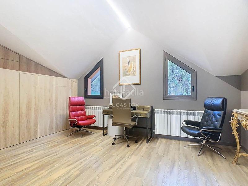 Foto b3f5bab8-6226-41ec-9d00-f05b365446d4. Chalet mit heizung parking in Ciudad Universitaria Madrid