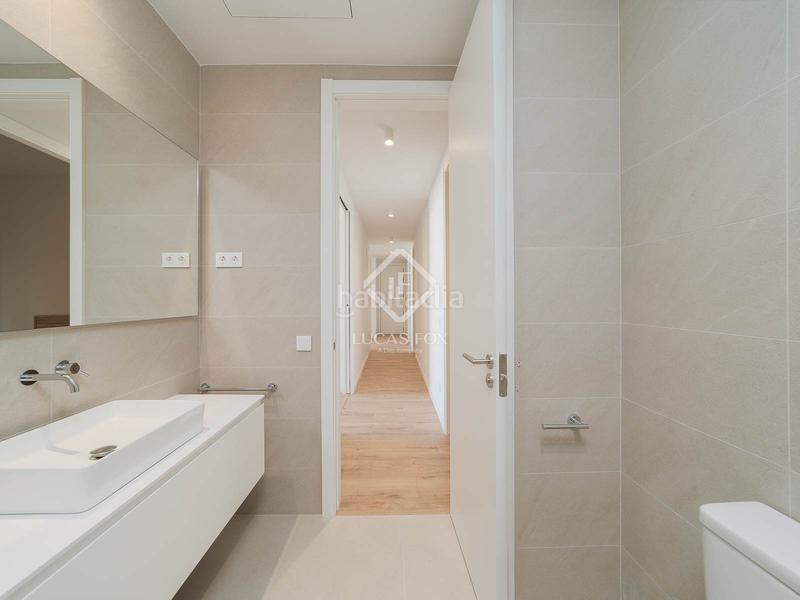 Foto 3b5c8df2-7d78-40bc-8a9d-8efa06c2a417. Affitto appartamento con riscaldamento parcheggio in Barcelona