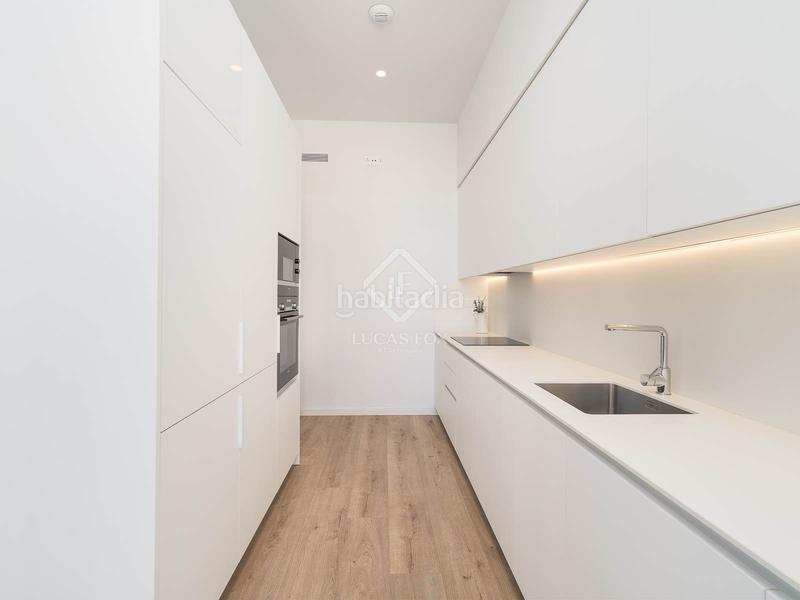 Foto 79639ee0-c3a3-41a4-887a-9257d538e7d3. Location appartement avec chauffage parking dans Sagrada Família Barcelona