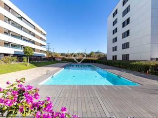 Pis a Mas Llu - Els Miralls. Piso en excelentes condiciones de 4 dormitorios con 28m terraza