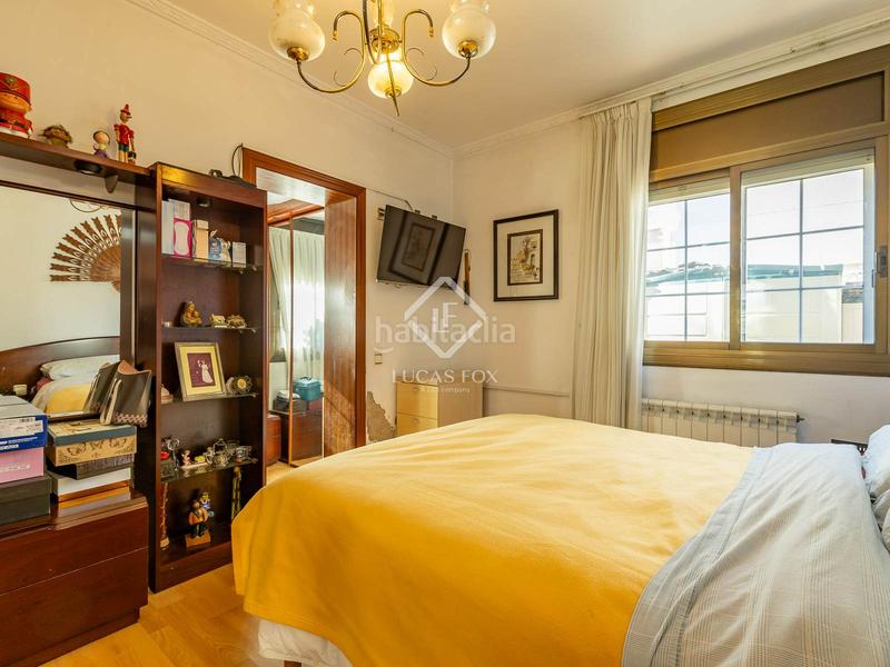 Foto 6113f13b-ee16-4a37-b35d-751e4e1ec36f. Chalet avec parking piscine dans Lluminetes Castelldefels